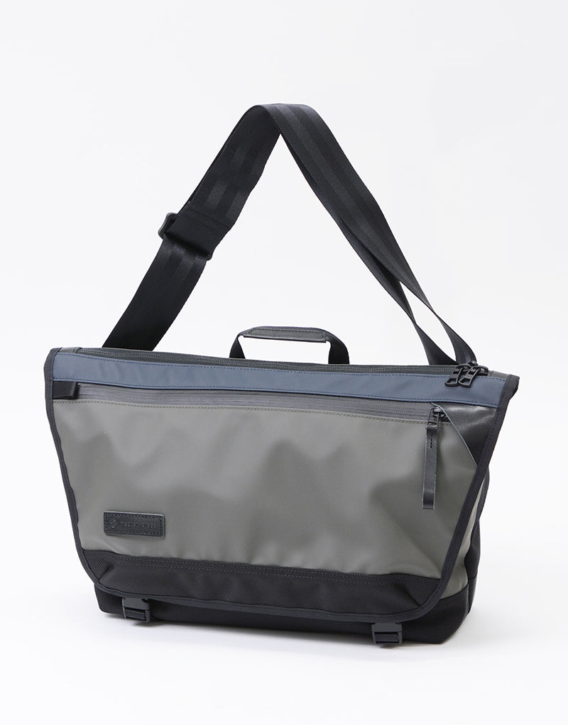 Slick messenger bag No.02487