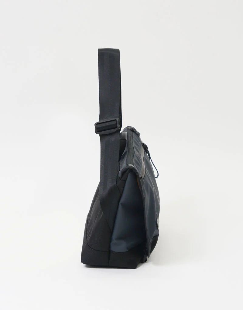 Slick メッセンジャーバッグ No.02487 |master-piece Slick メッセンジャーバッグ No.02487 |master-piece
