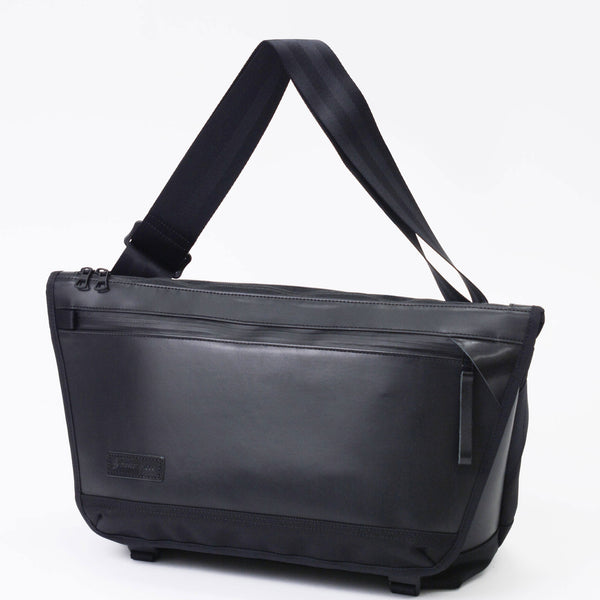 Slick leather ver. メッセンジャーバッグ No.02487-l ｜master-piece