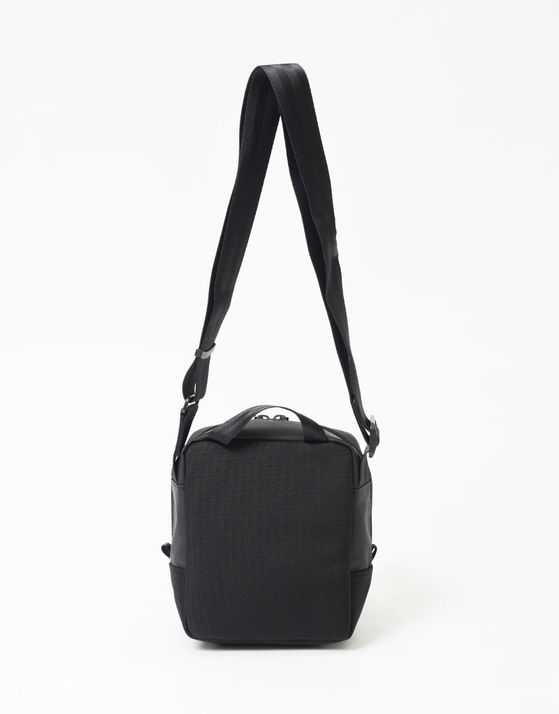 slick round-shoulder bag No. 02488