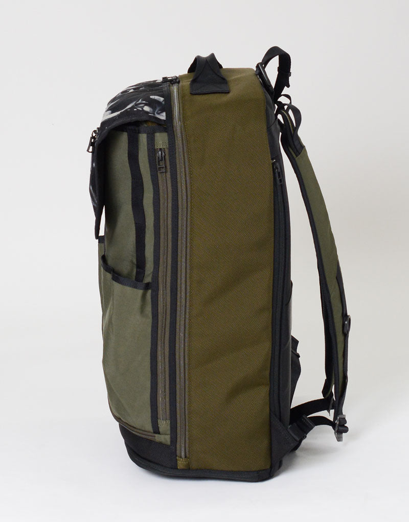 broad Backpack L No.02850