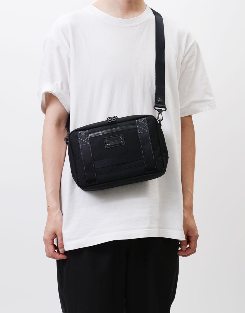 Defend Shoulder Bag No.03023