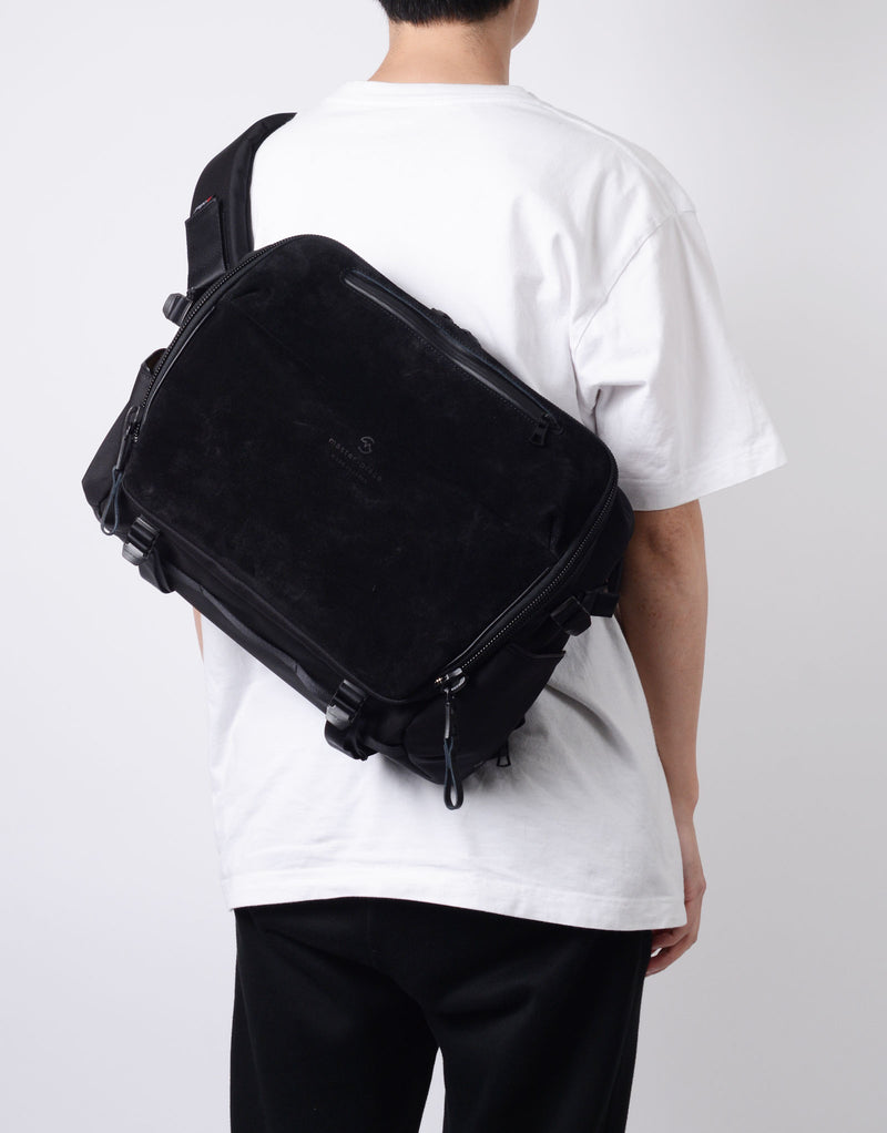 [Pre-order] Grave Messenger Bag No.03172