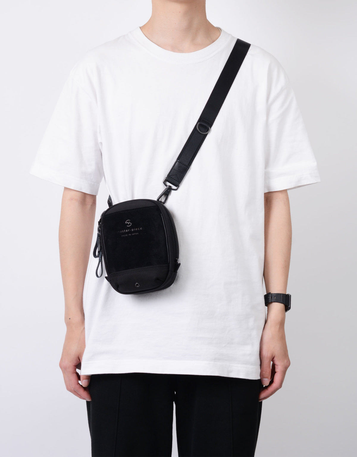 Grave Shoulder Pouch No.03174 ｜master-piece | マスターピース公式