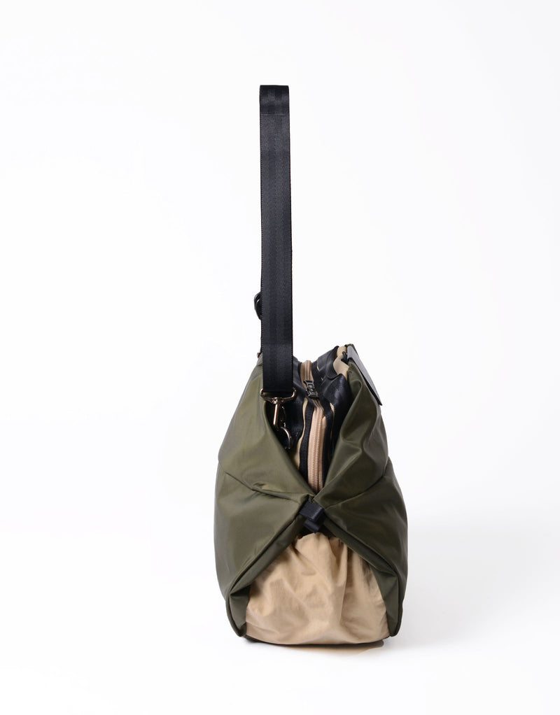 [Scheduled to be released on 10/24 (Friday)] COCOON 2WAY duffel bag M No.03271
