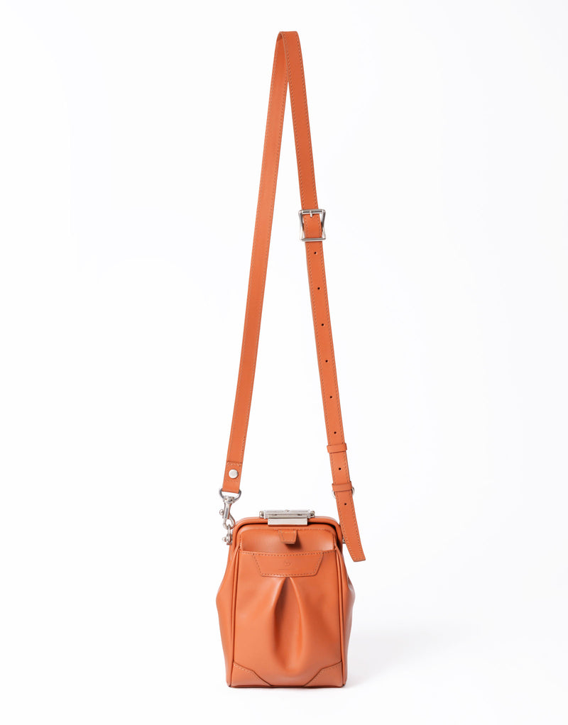 [Scheduled to be released on 10/24 (Friday)] Tact leather ver. Micro shoulder bag No.04027-l