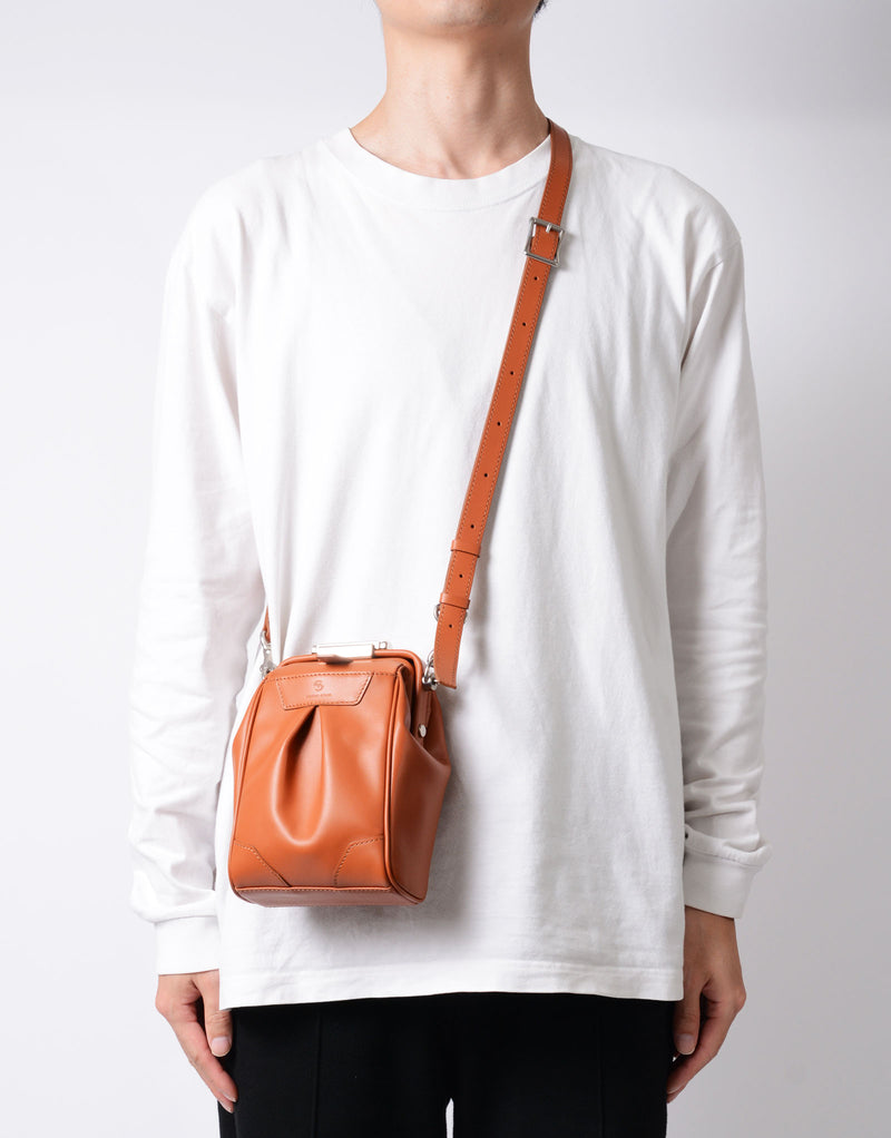[Scheduled to be released on 10/24 (Friday)] Tact leather ver. Micro shoulder bag No.04027-l
