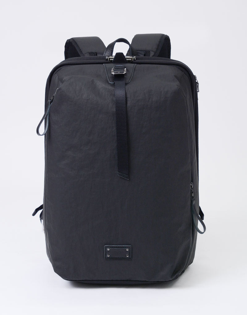 Bump BackPack L No.04070