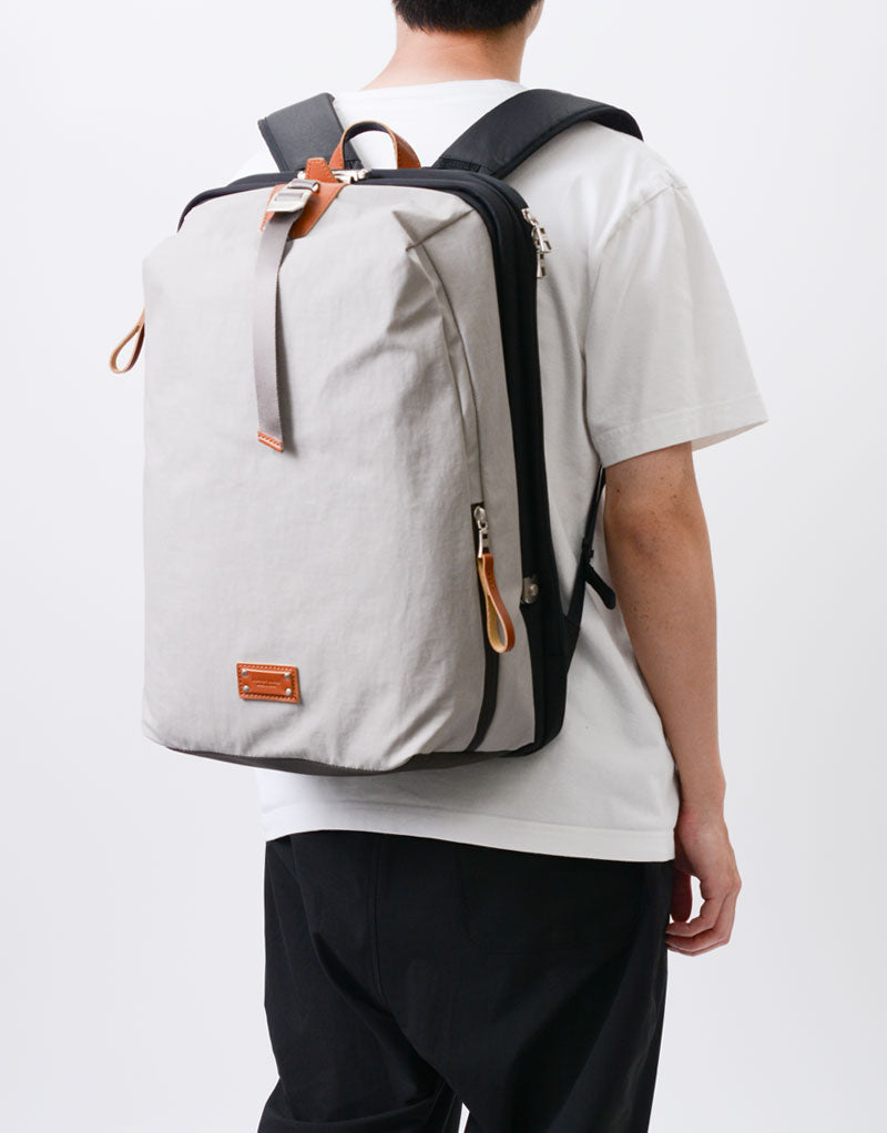 Bump BackPack L No.04070