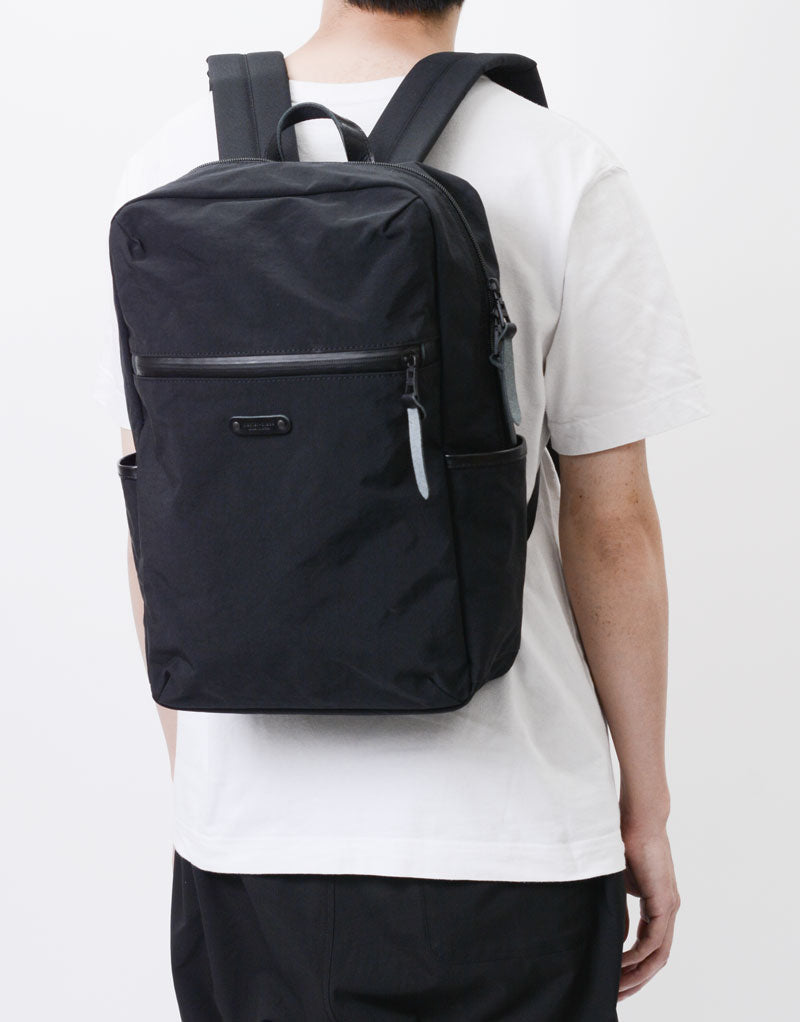 ROOT Square Daypack No.289031