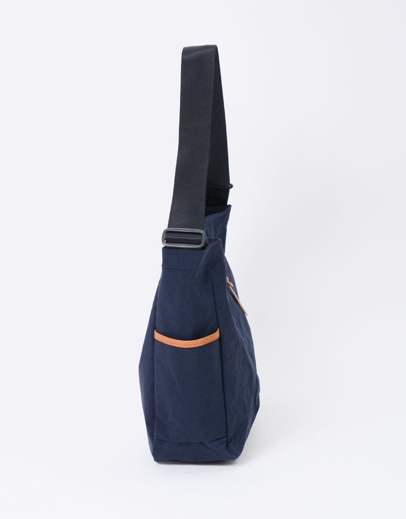 ROOT shoulder bag No.289032