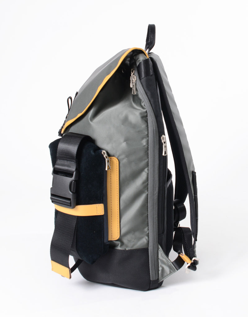 masterpiece　rogue バックパック M No.43131　ベージュ Rogue フラップバックパック M No.43131-v2 ｜master-piece