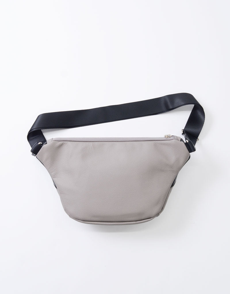 CRESCENT Sling Bag M No.525240