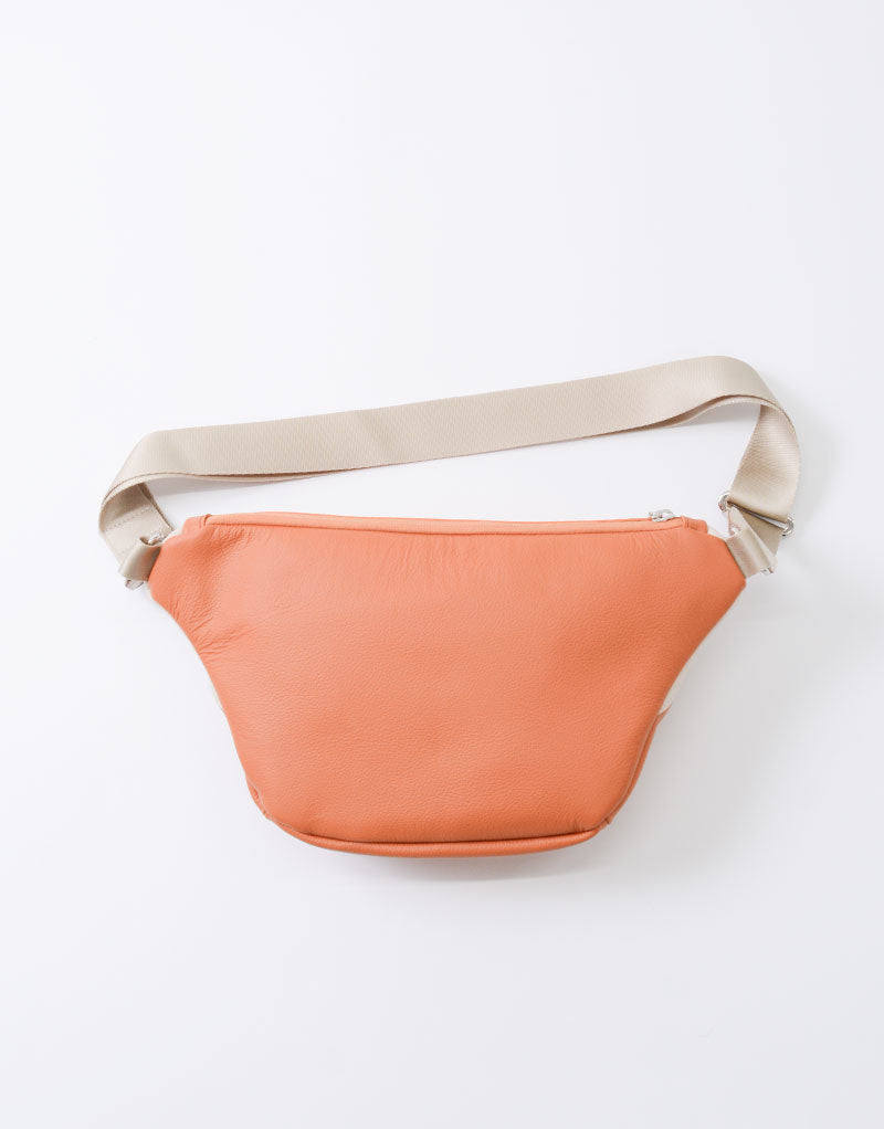 CRESCENT Sling Bag M No.525240