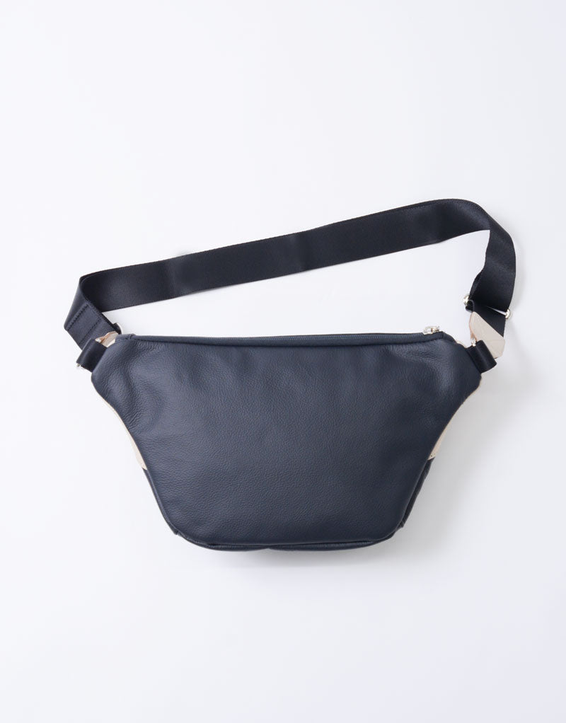 CRESCENT Sling Bag M No.525240