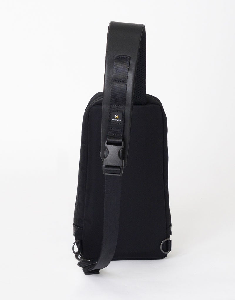 【美品】マスターピース　Progress　ナイロン・スリングバッグ　ブラック Progress スリングバッグ No.02393 M ｜master-piece