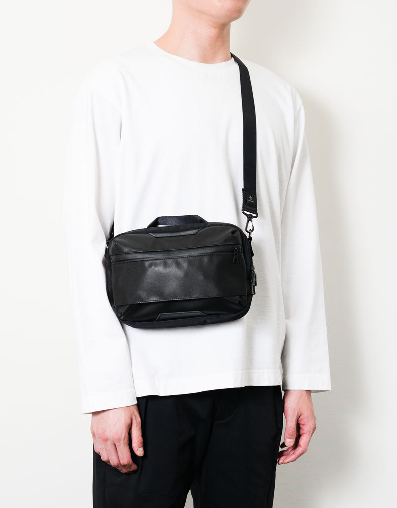 Progress Coating Ver. Shoulder bag No.02400-SC