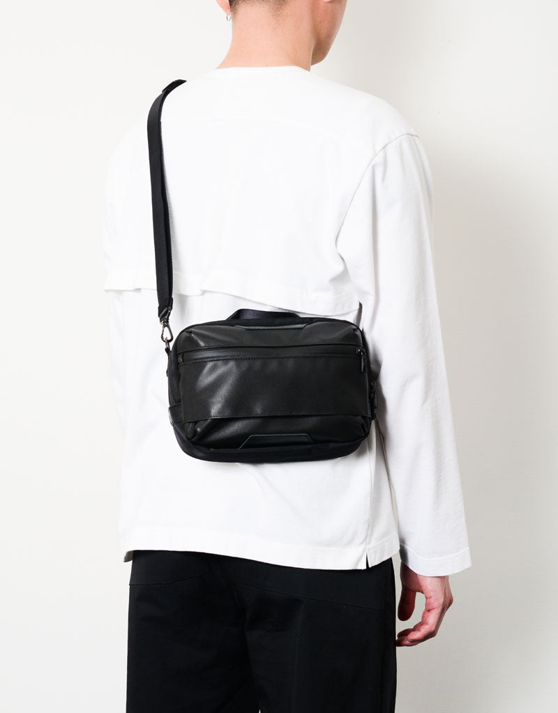 Progress Coating Ver. Shoulder bag No.02400-SC