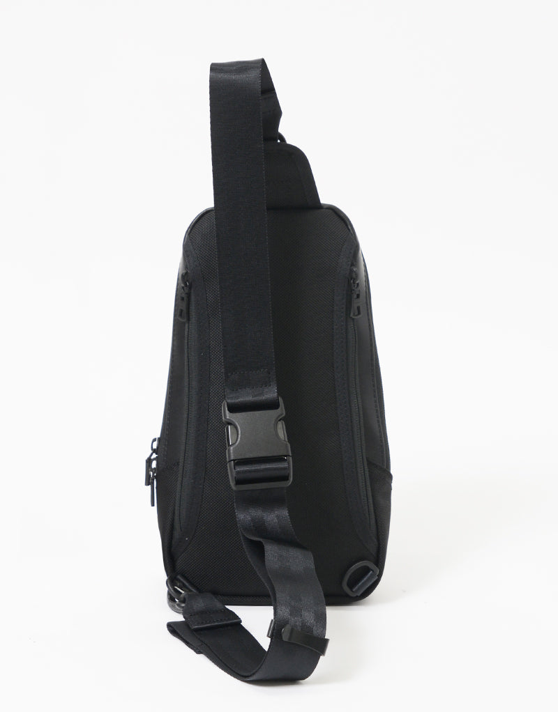 美品 masterpiece ショルダーバッグ スリングバッグ master-piece ショルダーバッグ / Sash スリングバッグ No.03050