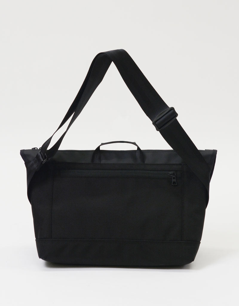 Slick messenger bag No.02487