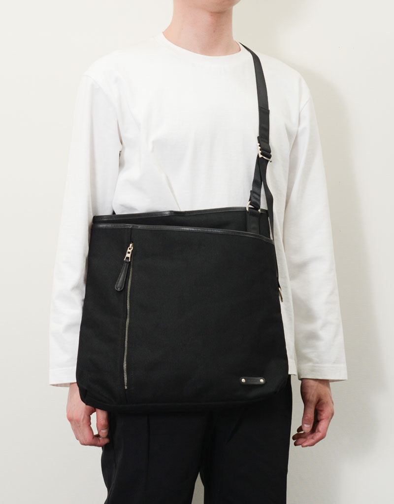 pally-shoulder bag No. 43182